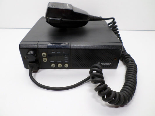 Motorola Radius GM300 M43GMC29C2AA 146-174MHz Mobile 2-Way Radio & HMN3596A Mic