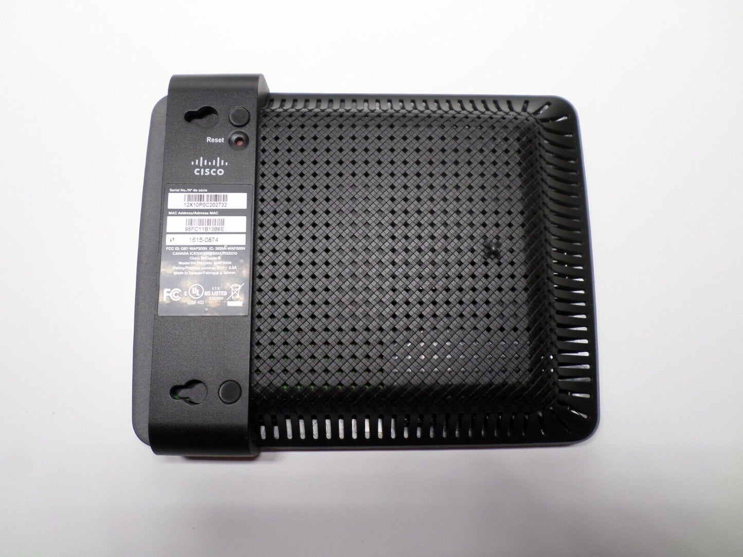 Linksys E1200 300 Mbps 4-Port 10/100 Wireless N Router - Tested & Working