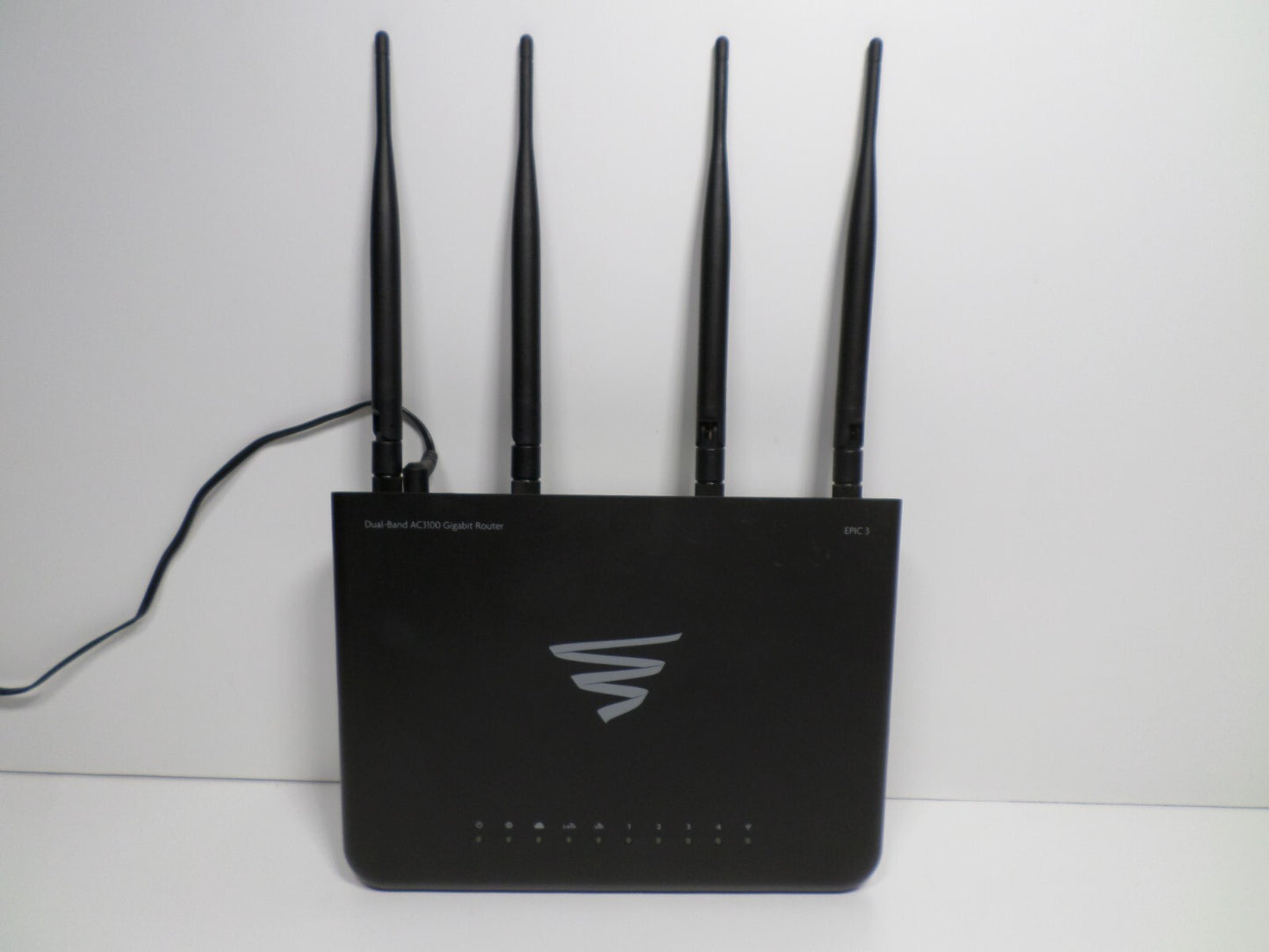 USED Luxul Epic 3 Dual Band Wireless Gigabit Router (XWR-3150)